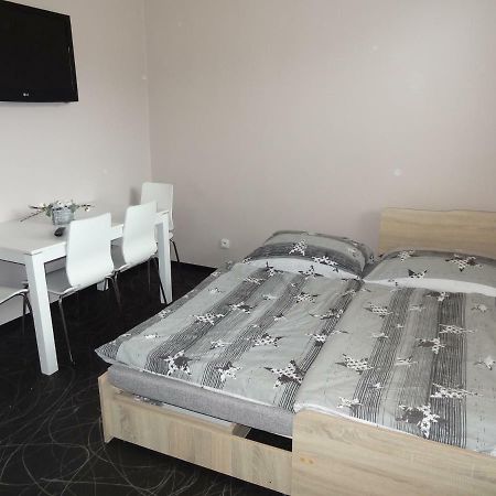 Břeclav Apartman Lednicka מראה חיצוני תמונה