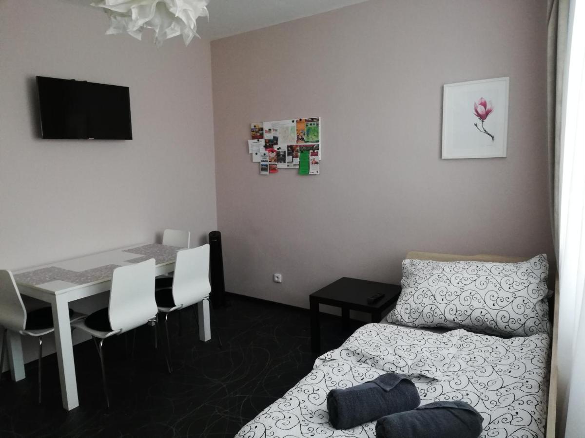 Břeclav Apartman Lednicka מראה חיצוני תמונה
