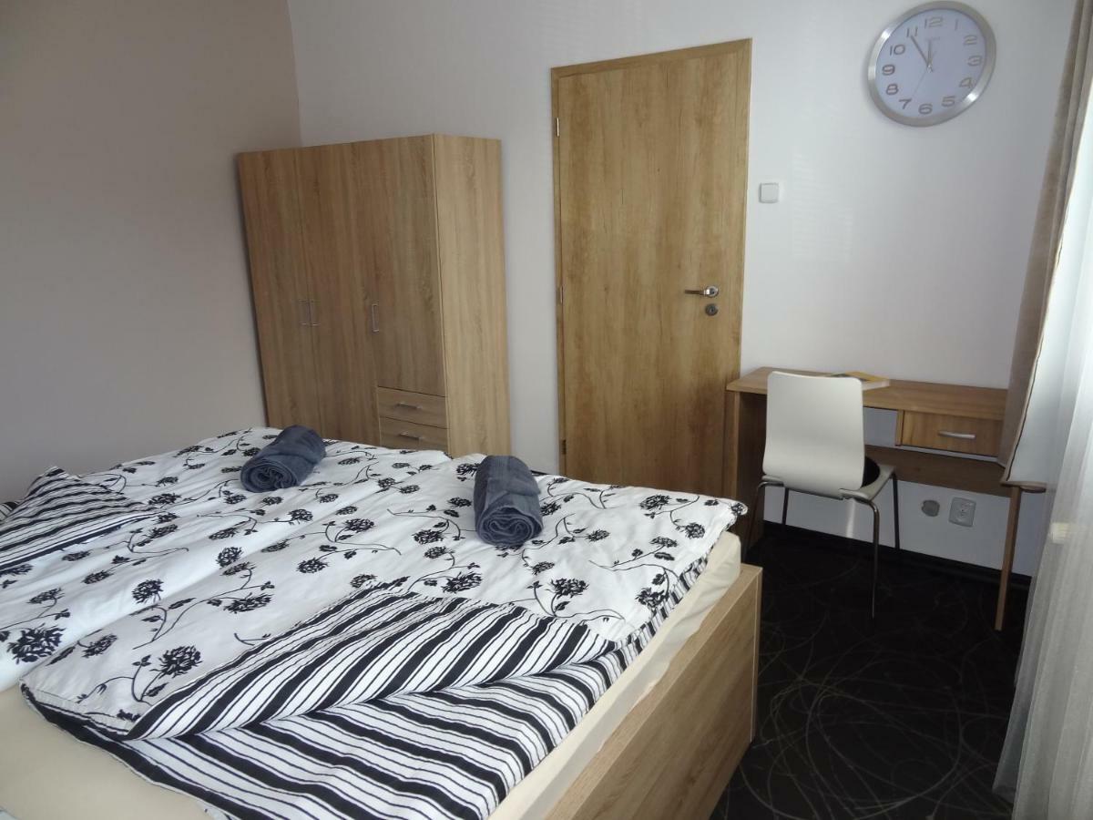 Břeclav Apartman Lednicka מראה חיצוני תמונה